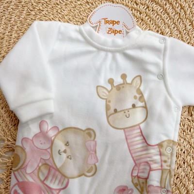 Macacão em Soft Girafinha e Ursinha - Off White e Rosa